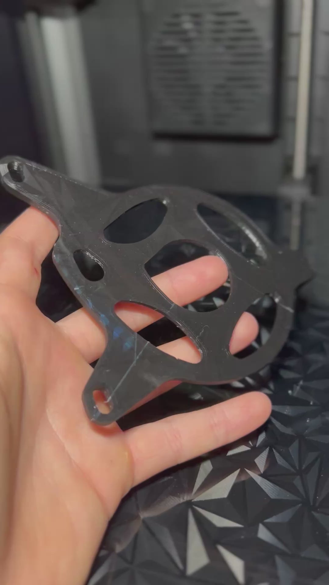 Tuttio motor cover