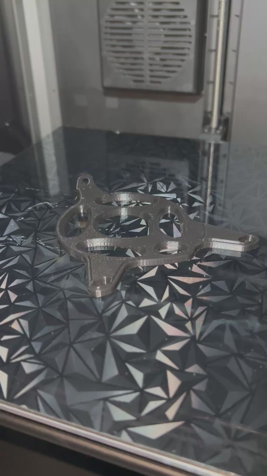 Tuttio motor cover